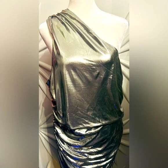 EUC Fashion Nova SZ 2X metallic liquid silver 1 shoulder midi dress/bust 42”-50” - Picture 2 of 6